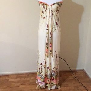 NWOT gorgeous maxi dress. Size M/L